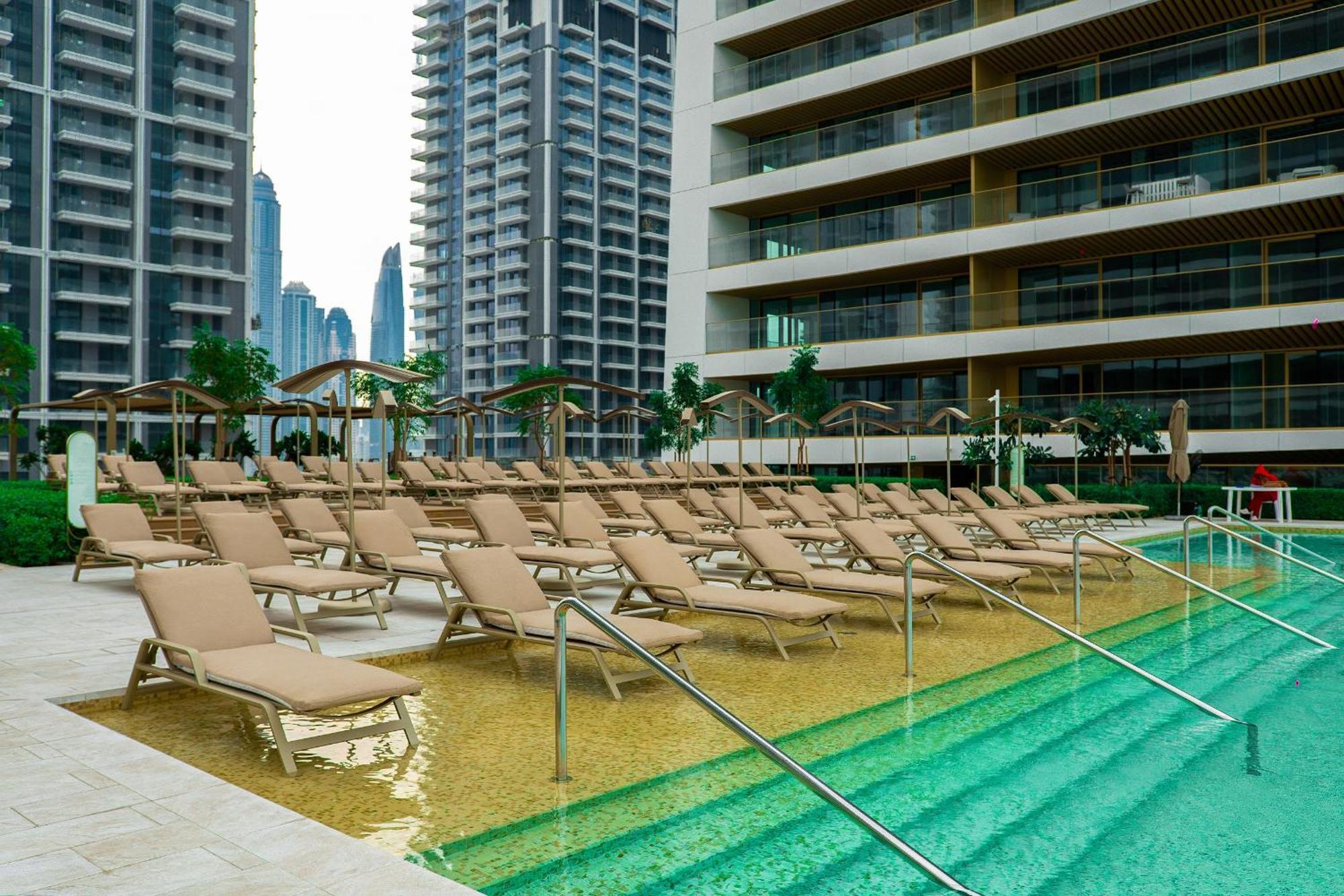 Live On A Private - Sea View 2br Near Marina