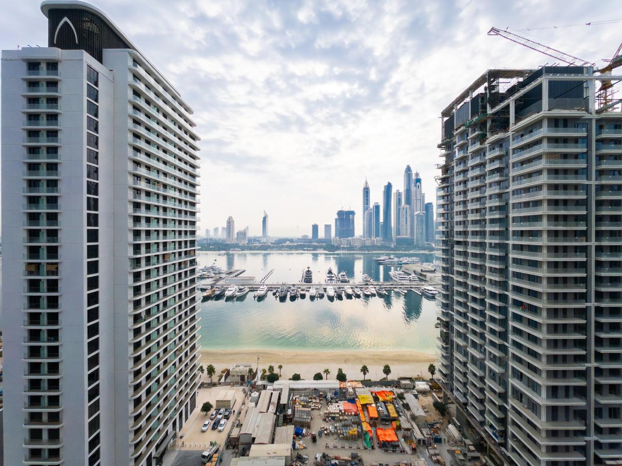 Apartment Live On A Private - Sea View 2br Near Marina *