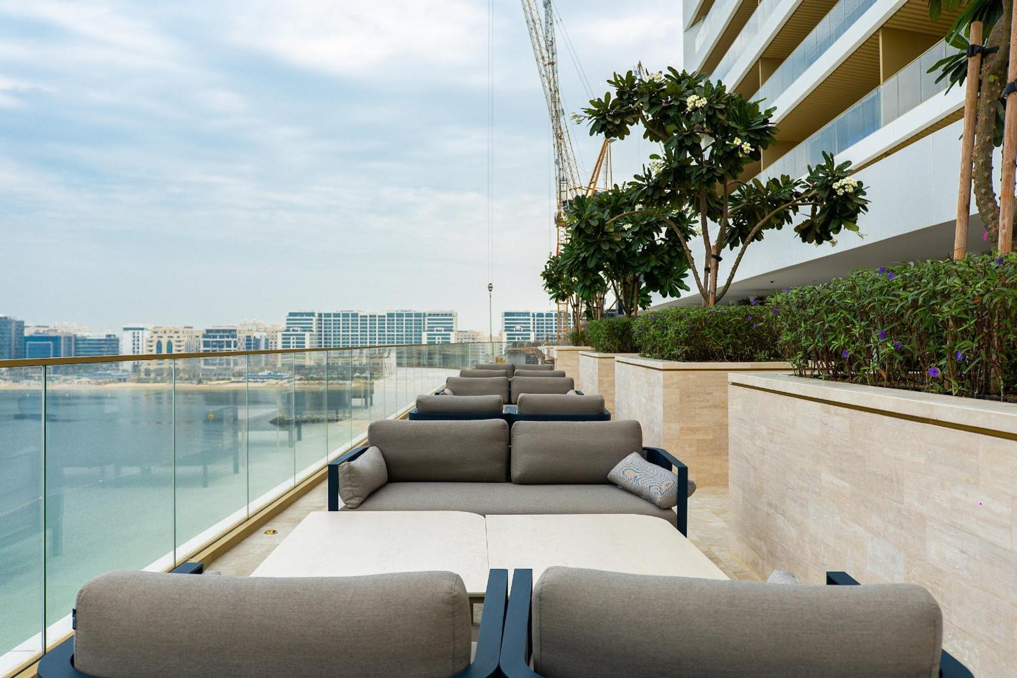 Live On A Private - Sea View 2br Near Marina Apartment *