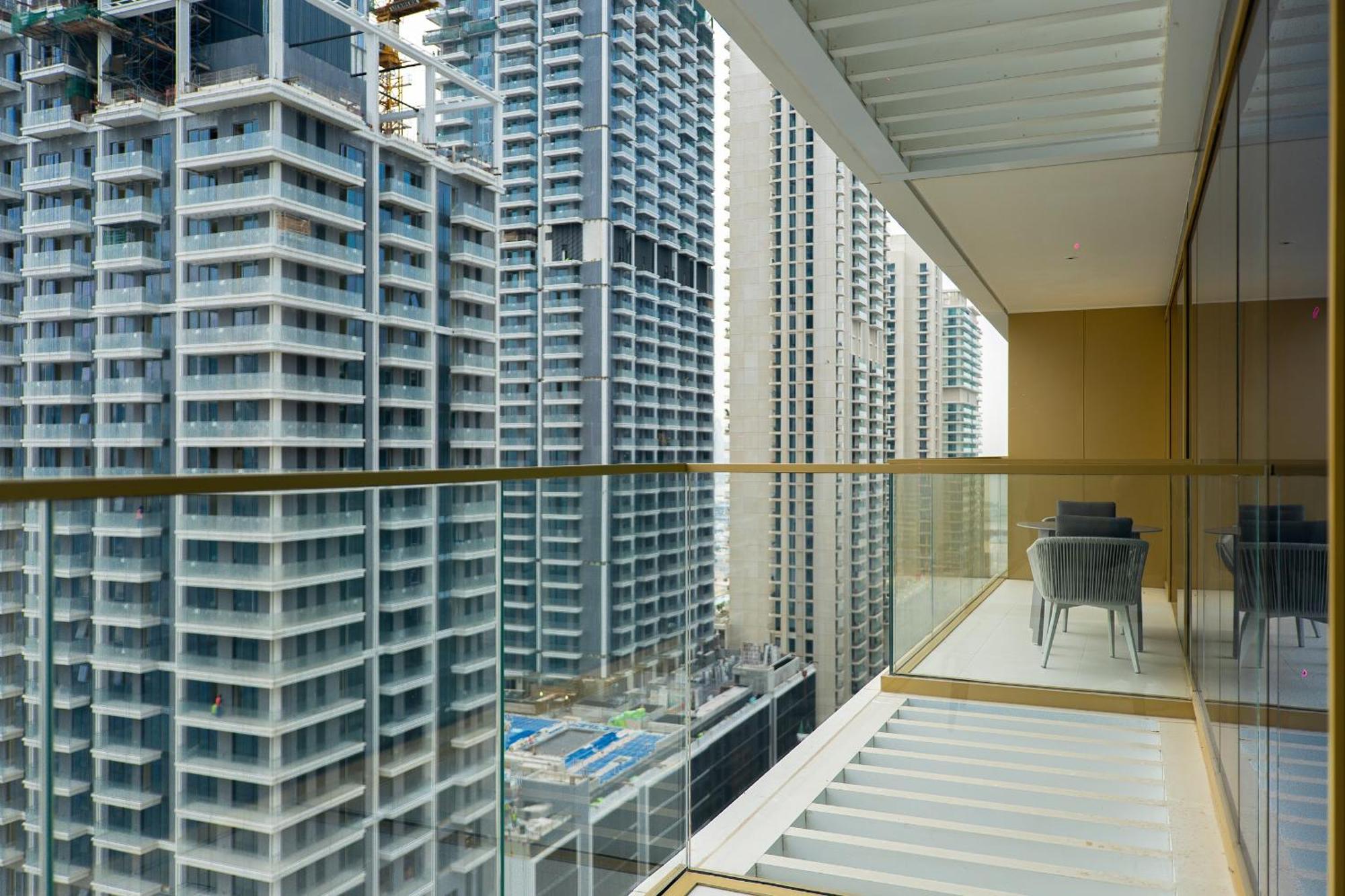 Live On A Private - Sea View 2br Near Marina Dubai