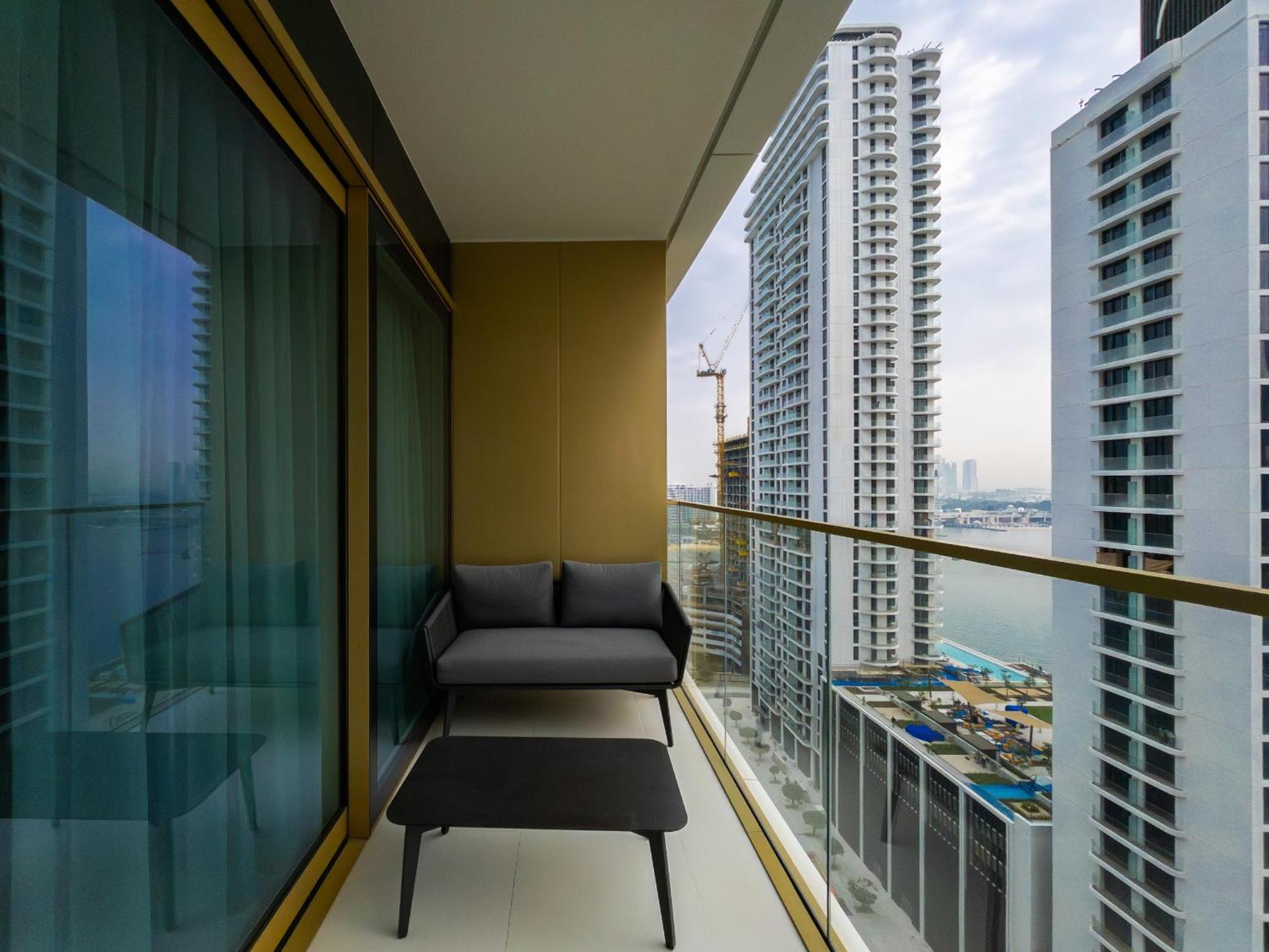 Apartment Live On A Private - Sea View 2br Near Marina Dubai