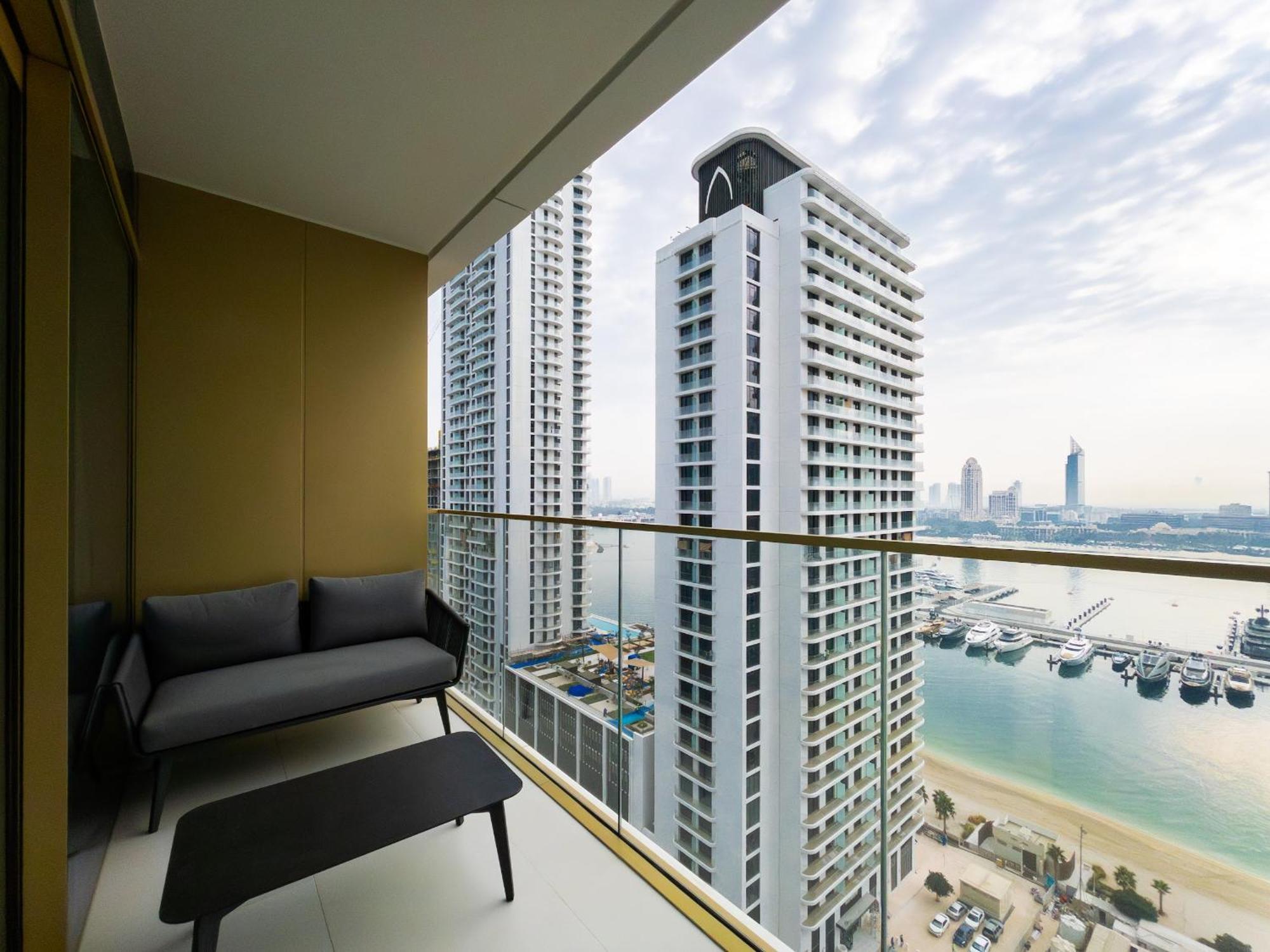 Live On A Private - Sea View 2br Near Marina *