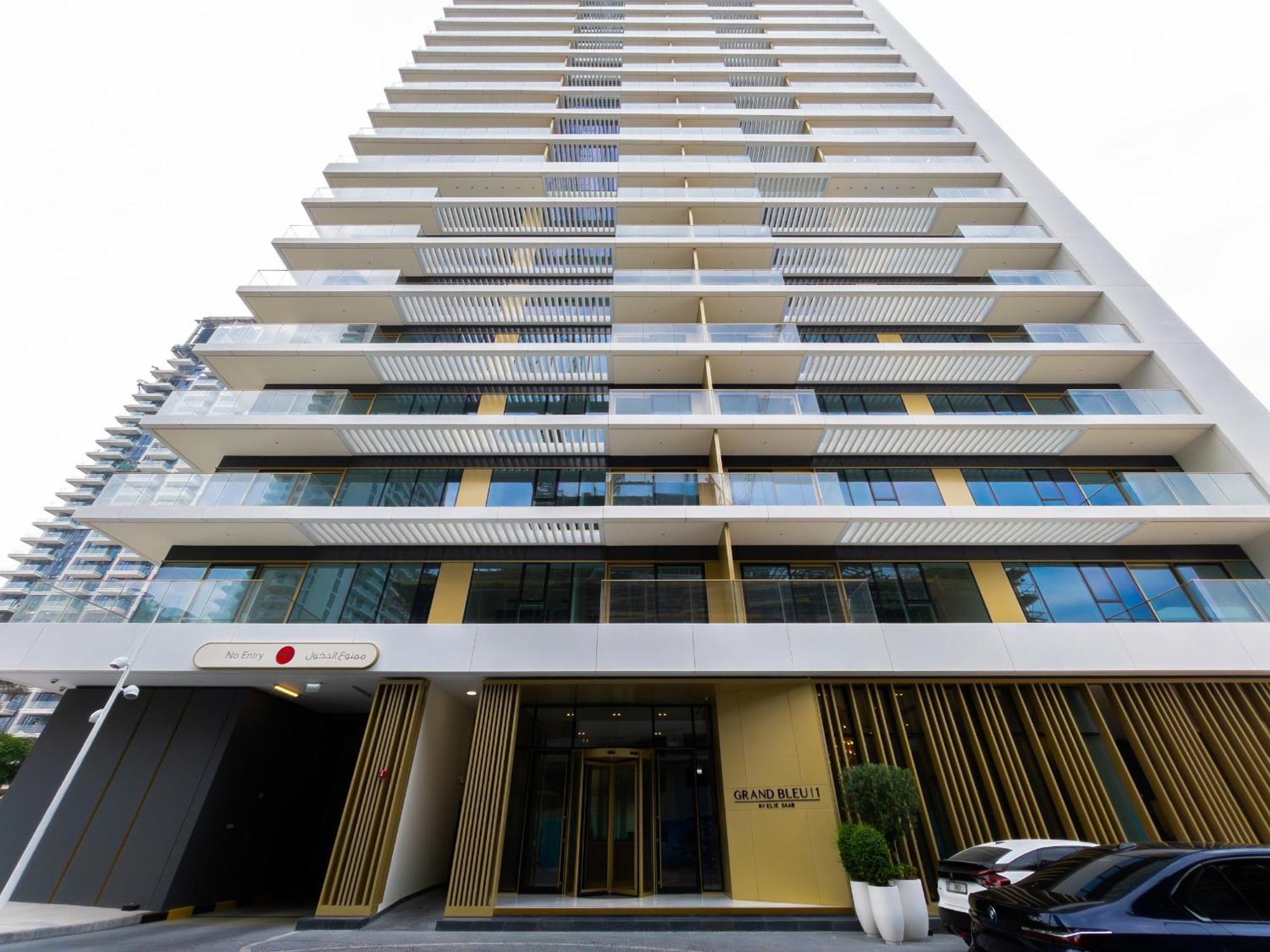 Apartment Live On A Private - Sea View 2br Near Marina *