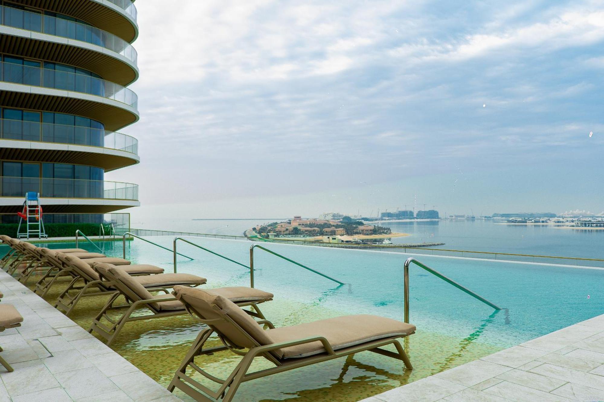 Live On A Private - Sea View 2br Near Marina Apartment Dubai