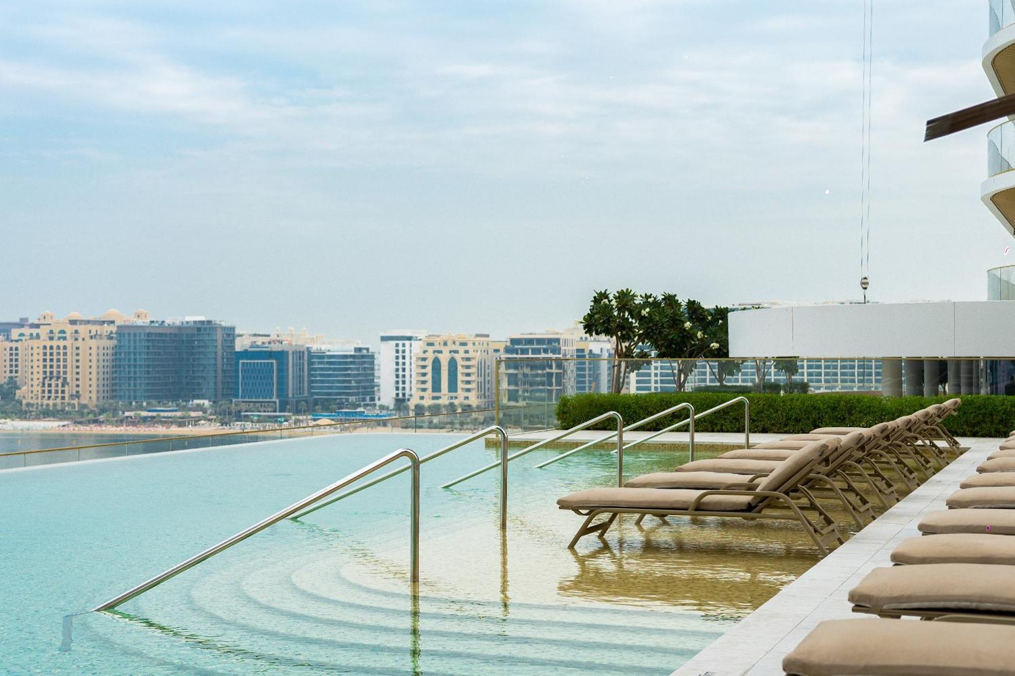 Live On A Private - Sea View 2br Near Marina *