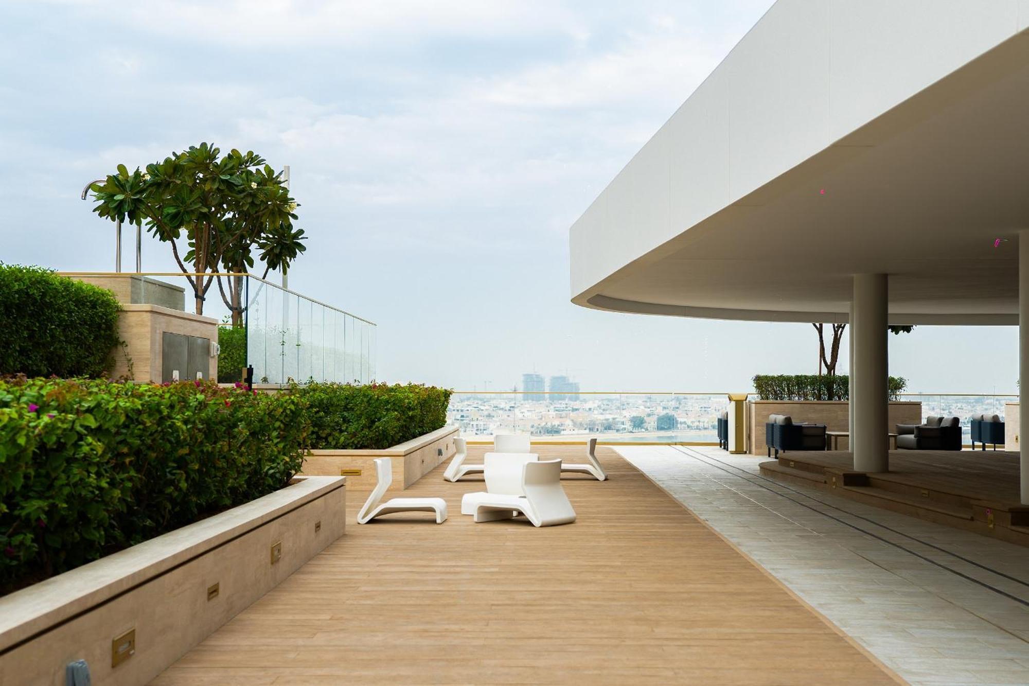 Live On A Private - Sea View 2br Near Marina Apartment *