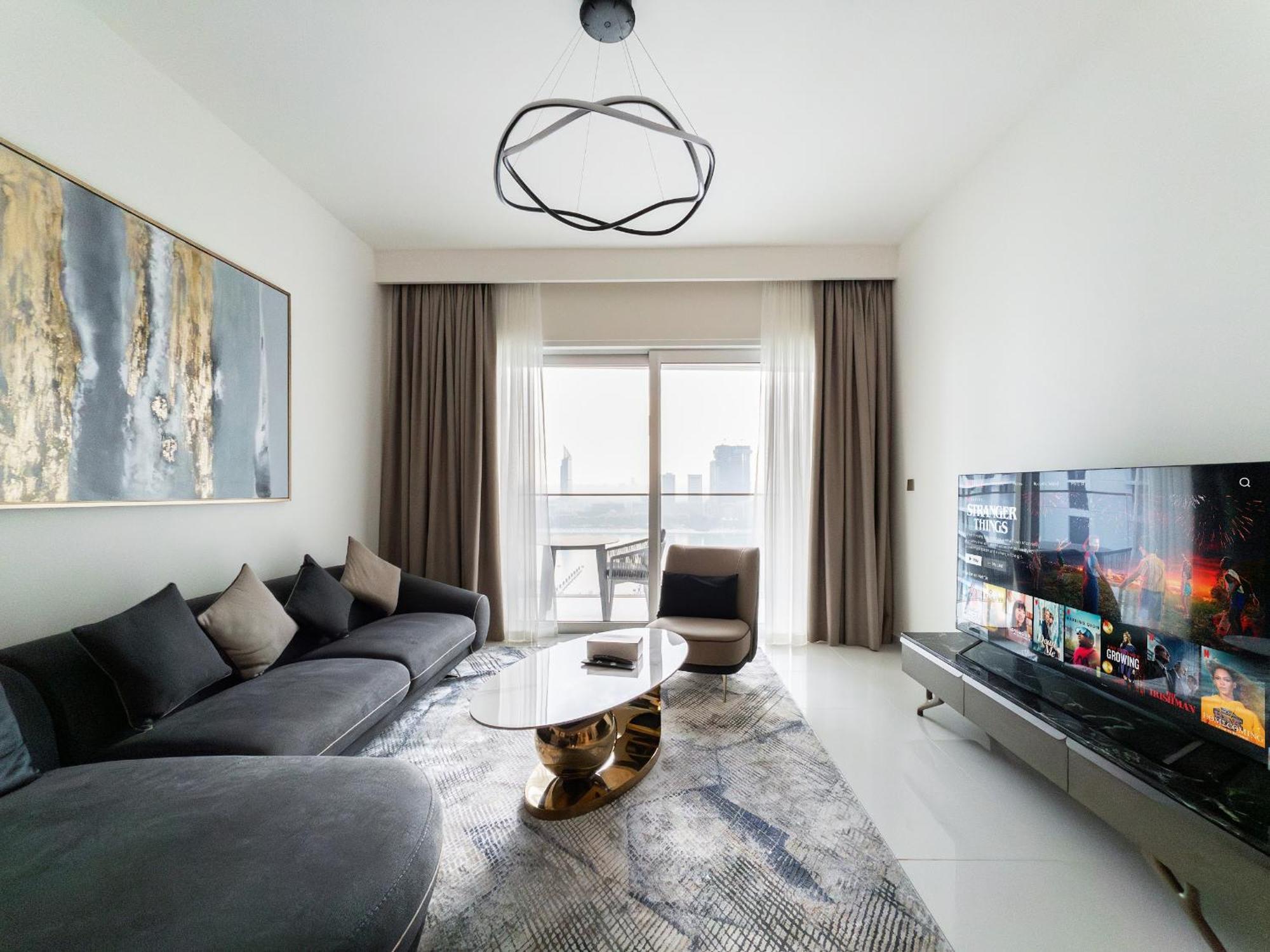 Live On A Private - Sea View 2br Near Marina Apartment