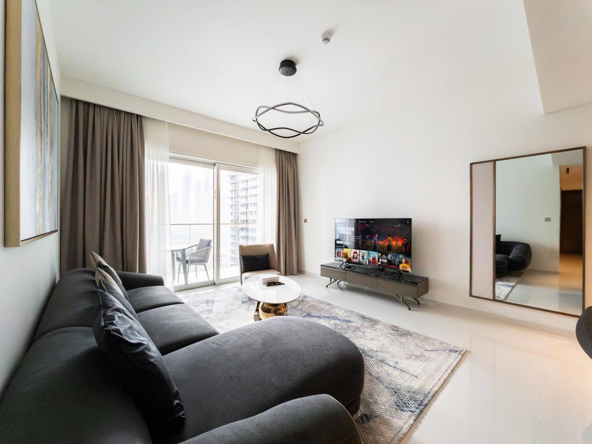 Apartment Live On A Private - Sea View 2br Near Marina *